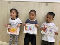 【活动剪影】美术：美丽的小花被