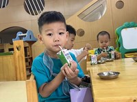 【活动剪影】喝牛奶啦