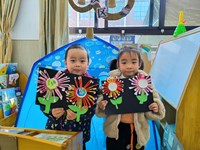 【教学内容】美术：《纸杯花》