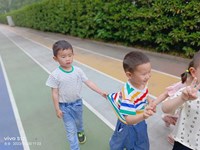 【精彩瞬间】饭后散步