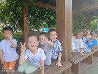 【精彩瞬间】亭中小憩