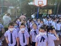 活动剪影：参观小学