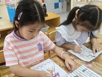 【教学内容】美术活动：送给妹妹的裙子